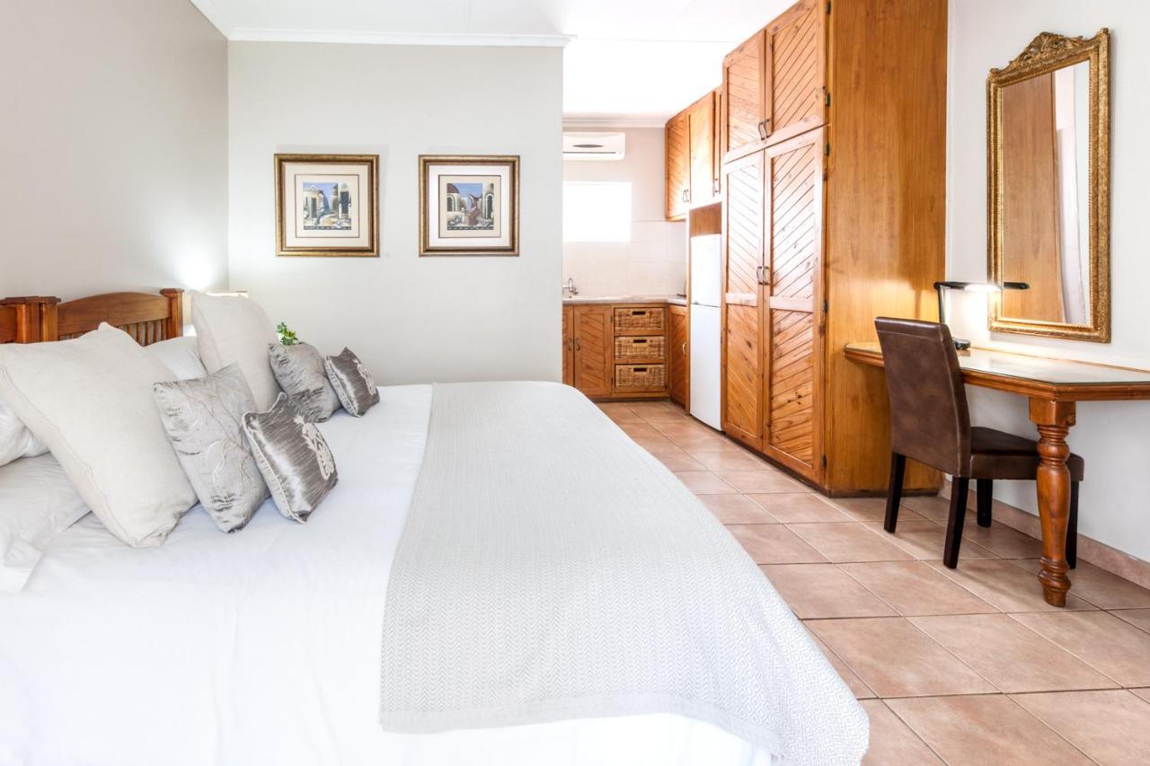 Adato Guesthouse Potchefstroom Exterior foto